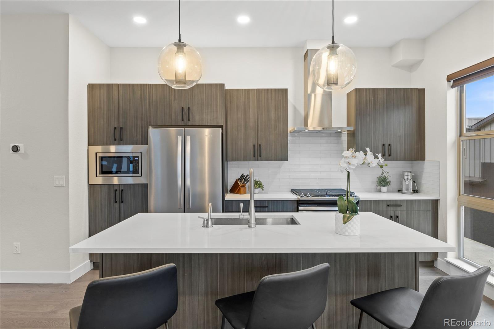 MLS Image #4 for 5009 s platte river parkway,littleton, Colorado