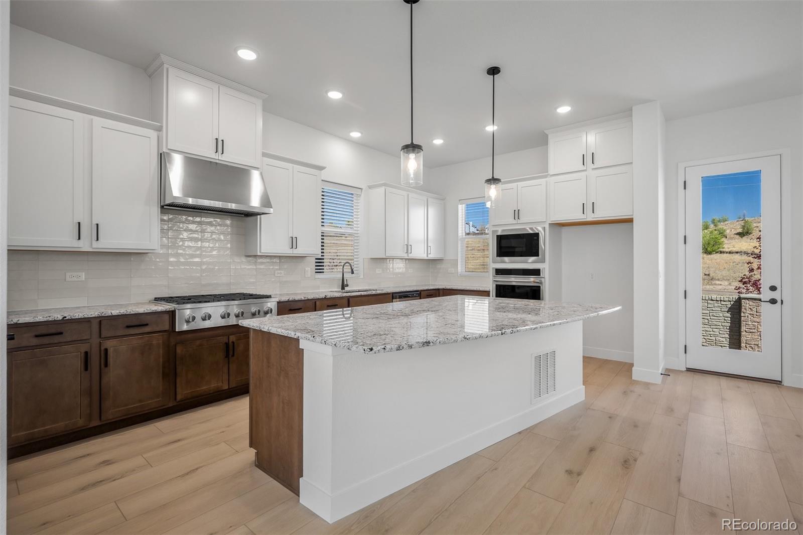 MLS Image #11 for 4684  peak crest view,colorado springs, Colorado