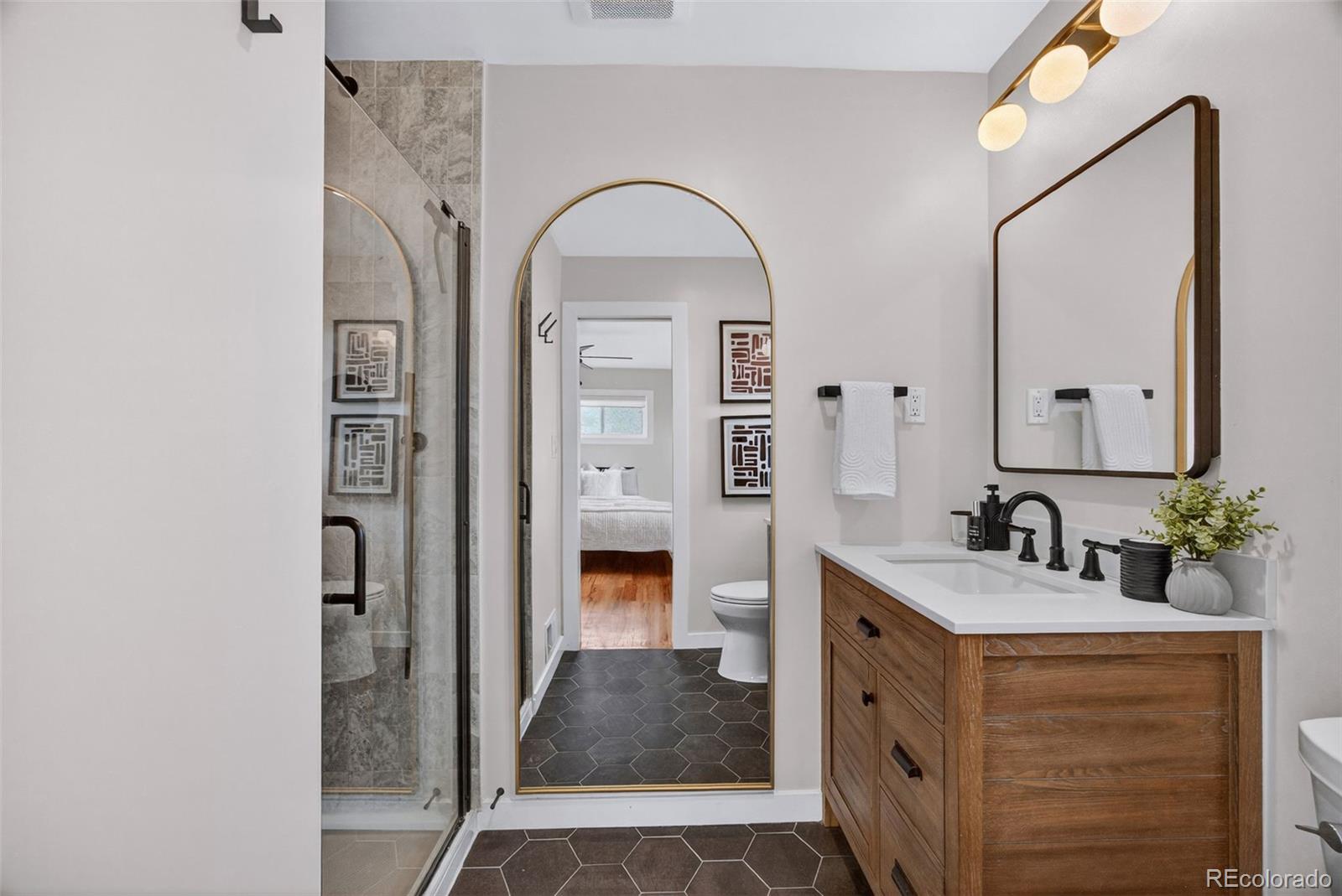 MLS Image #16 for 3075 s holly place,denver, Colorado