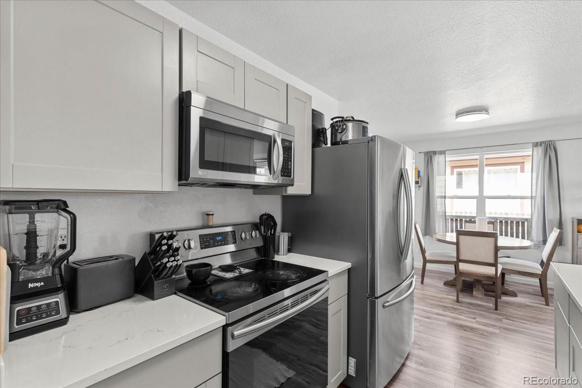 MLS Image #3 for 832  thornhill place,fort collins, Colorado