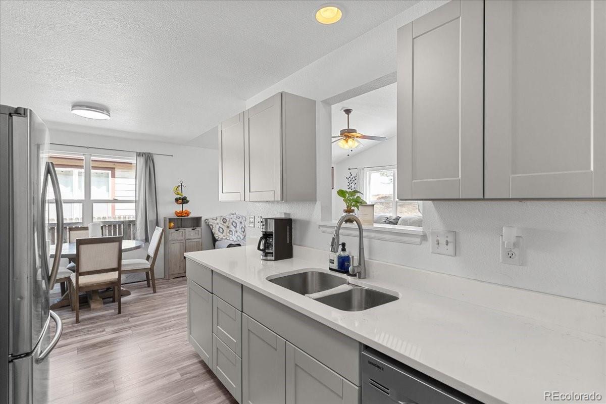 MLS Image #4 for 832  thornhill place,fort collins, Colorado