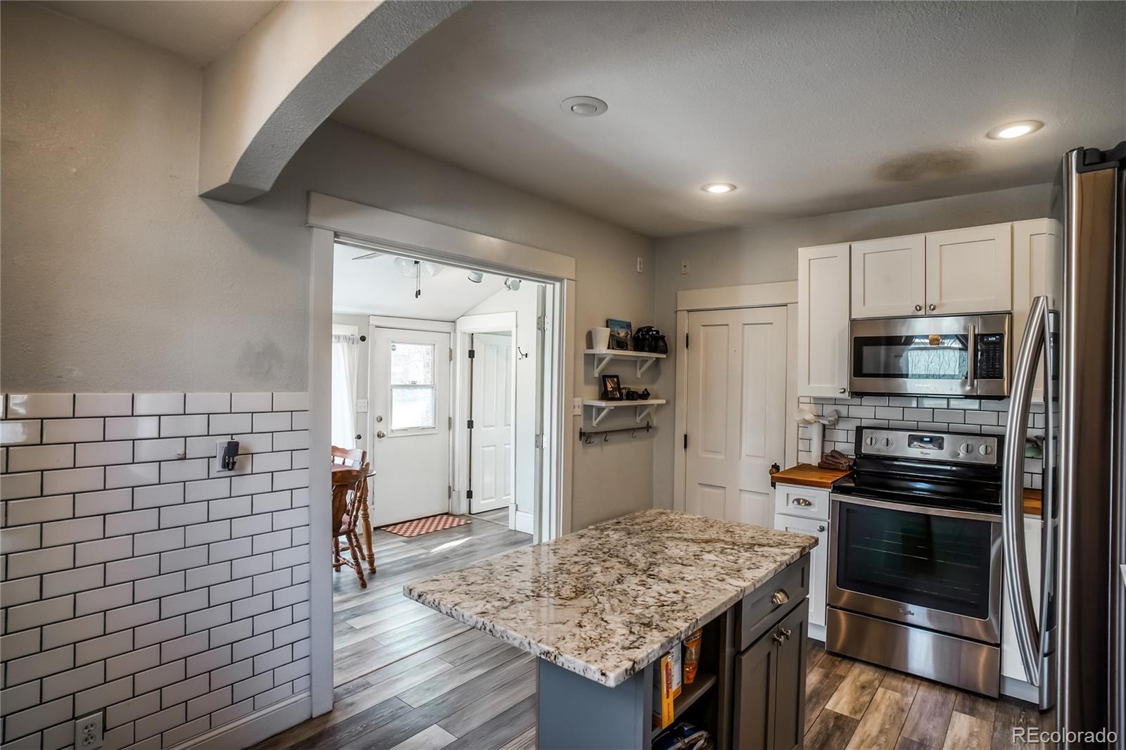 MLS Image #3 for 1025 e boulder street,colorado springs, Colorado