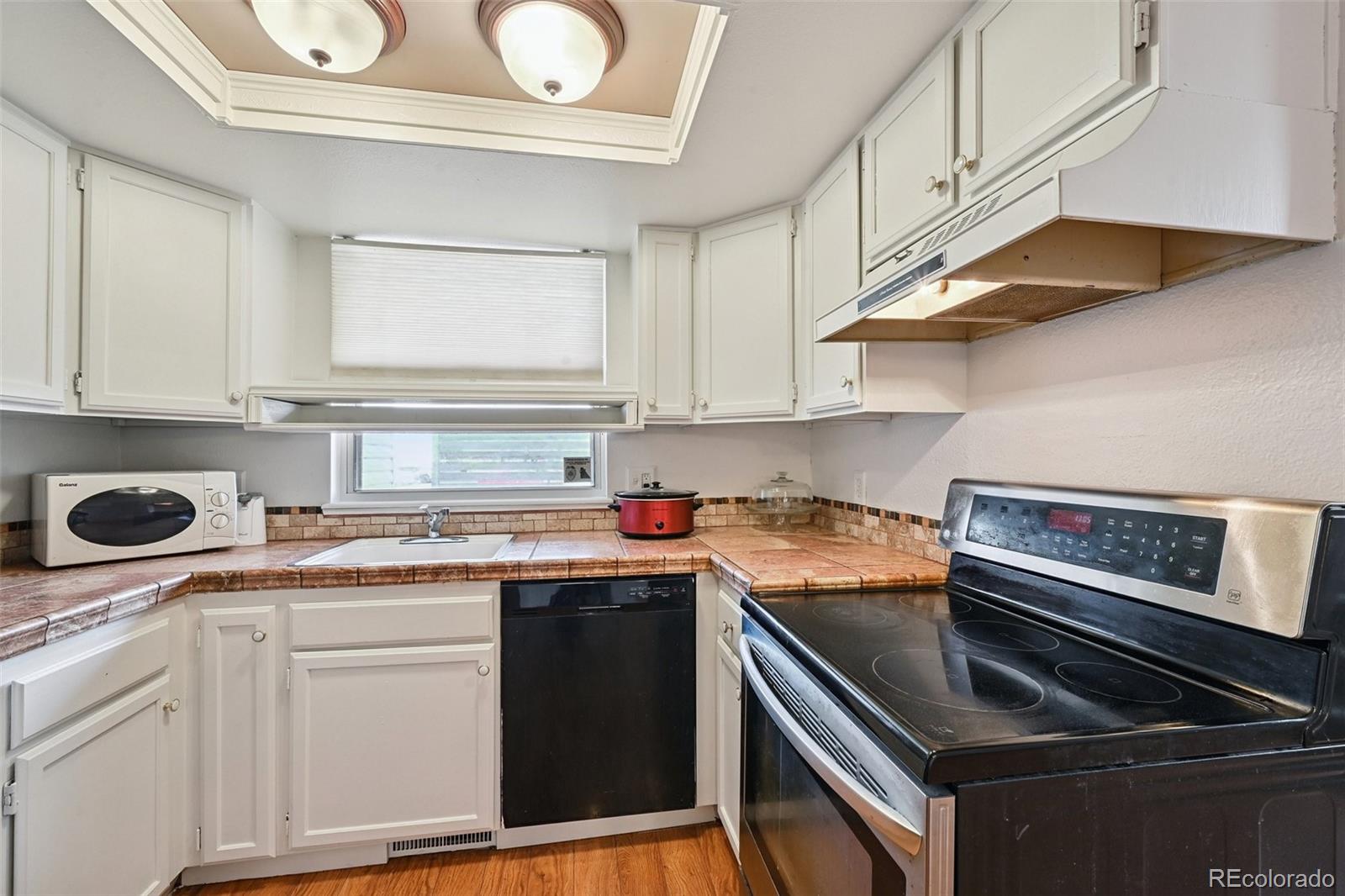 MLS Image #10 for 17146 e tennessee drive ,aurora, Colorado