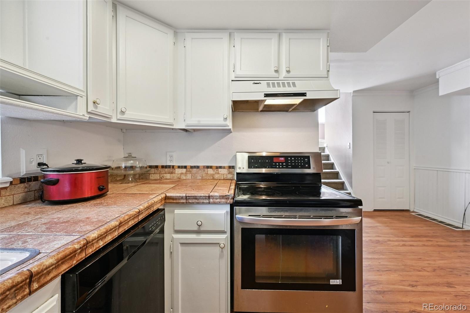 MLS Image #11 for 17146 e tennessee drive ,aurora, Colorado
