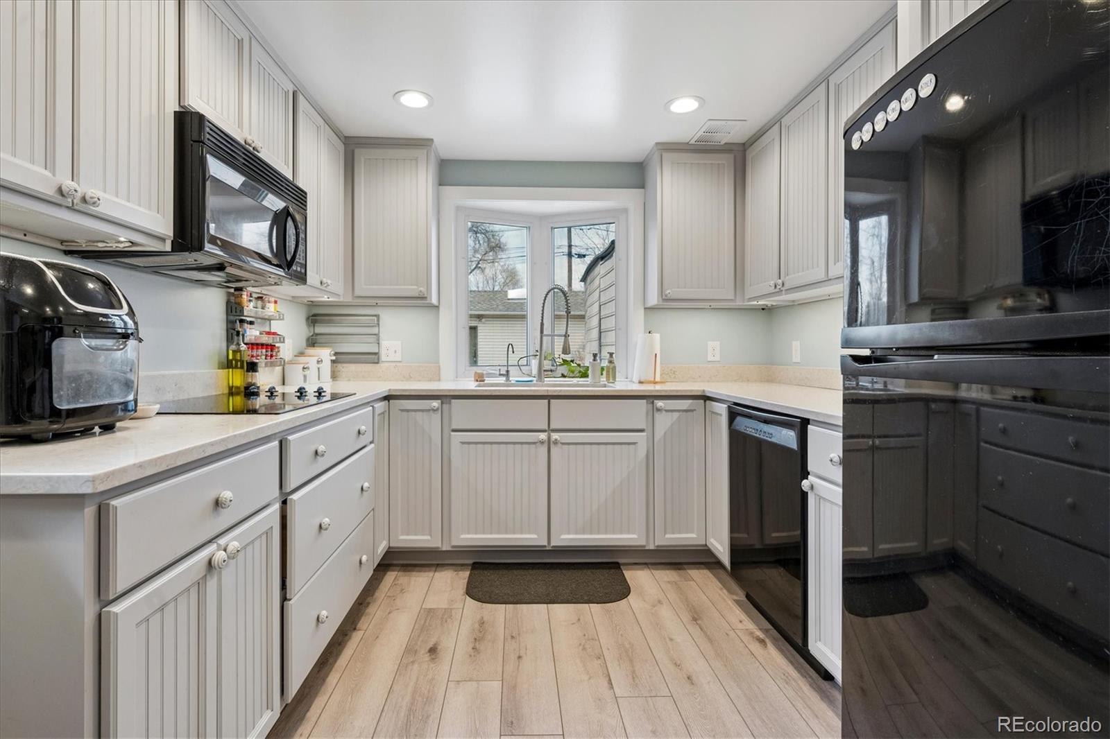 MLS Image #14 for 1819 s madison street,denver, Colorado