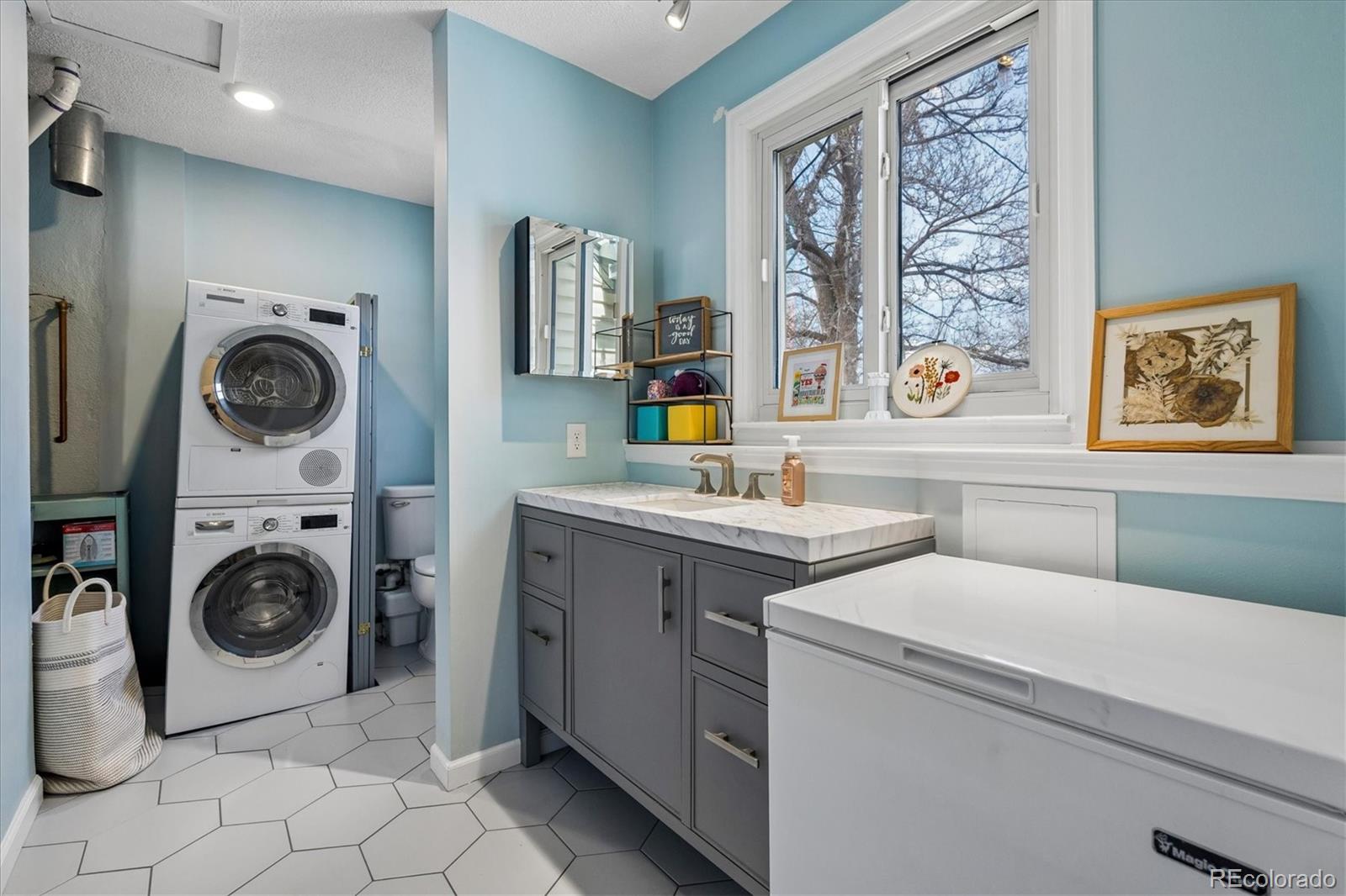 MLS Image #16 for 1819 s madison street,denver, Colorado