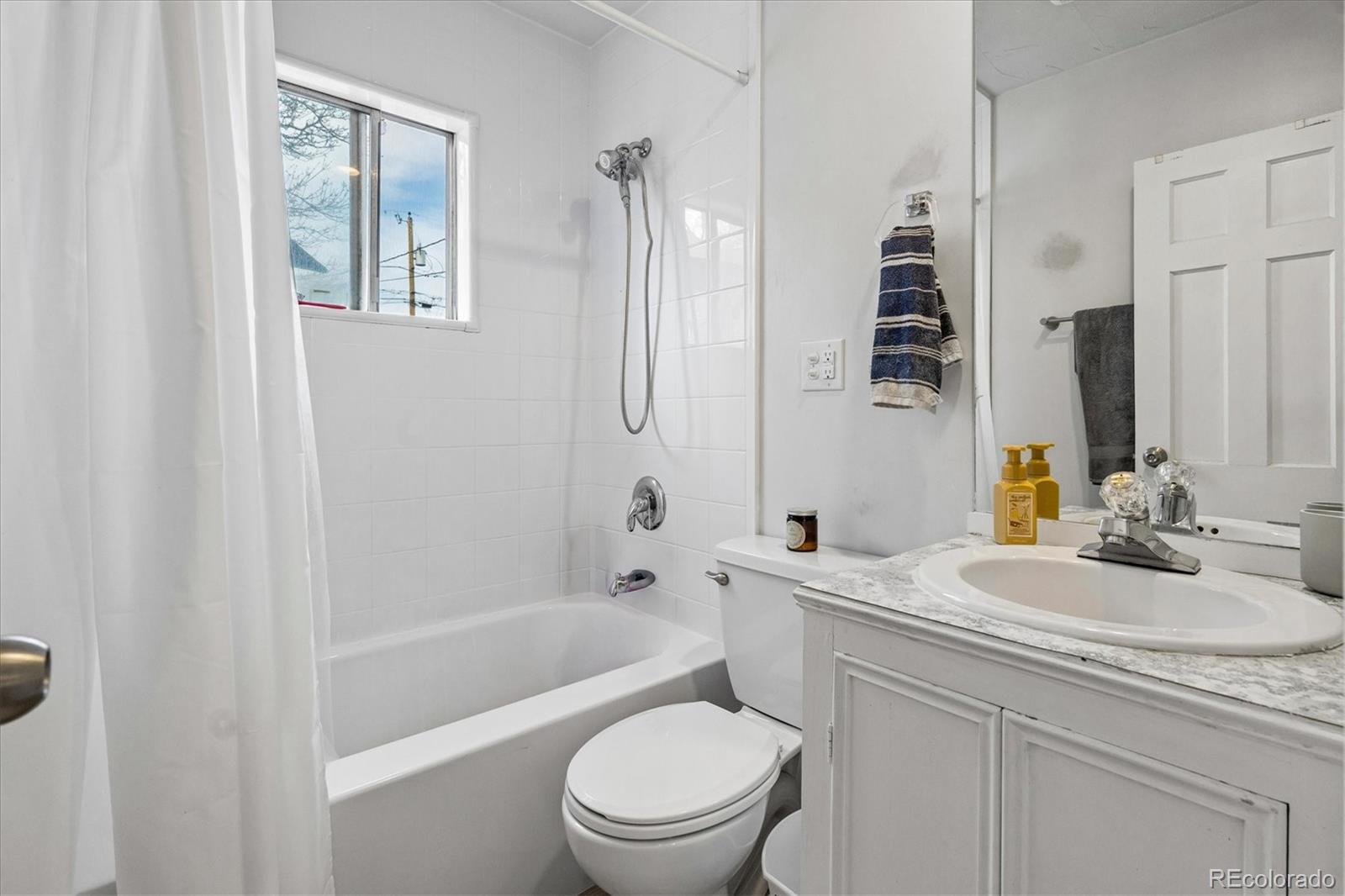 MLS Image #19 for 1819 s madison street,denver, Colorado