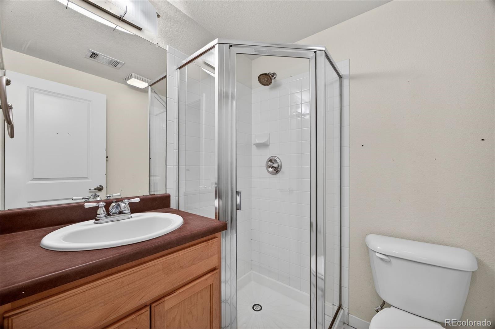 MLS Image #14 for 2389 s high street,denver, Colorado