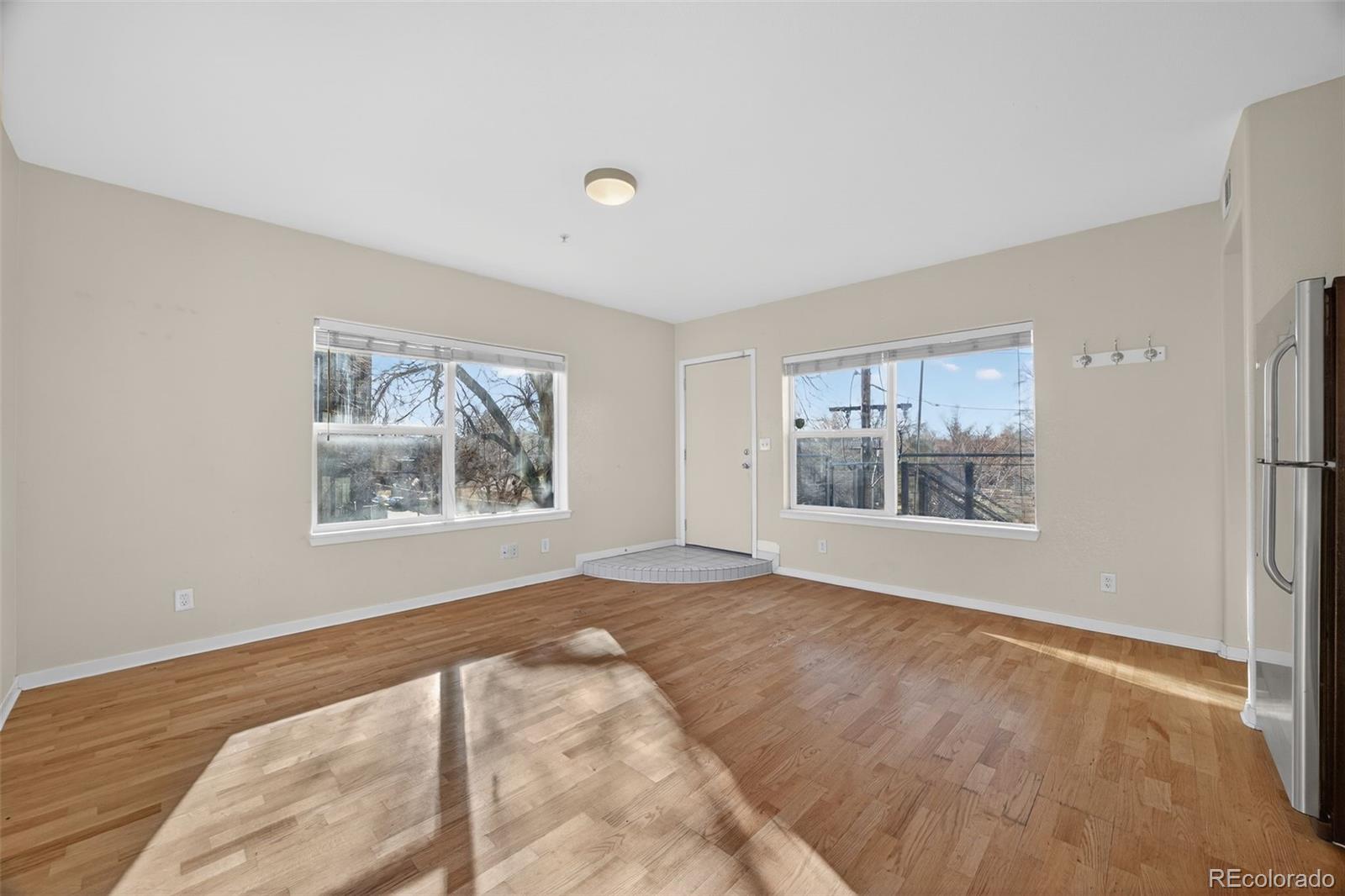 MLS Image #6 for 2389 s high street,denver, Colorado