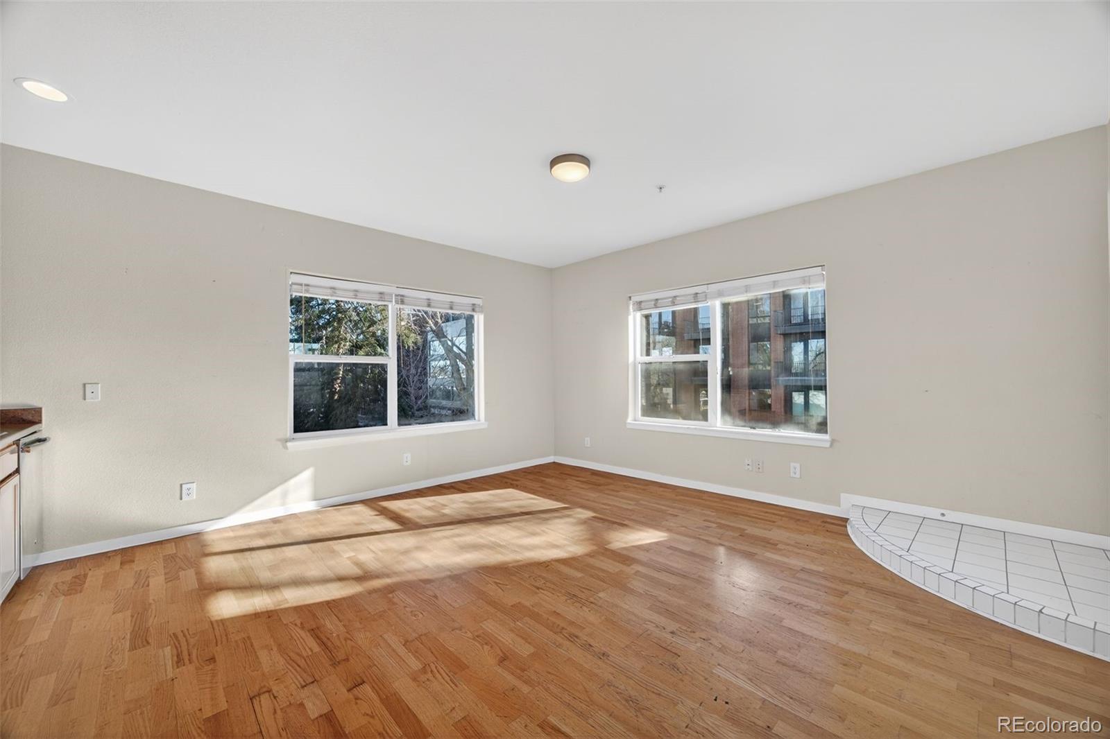 MLS Image #7 for 2389 s high street,denver, Colorado