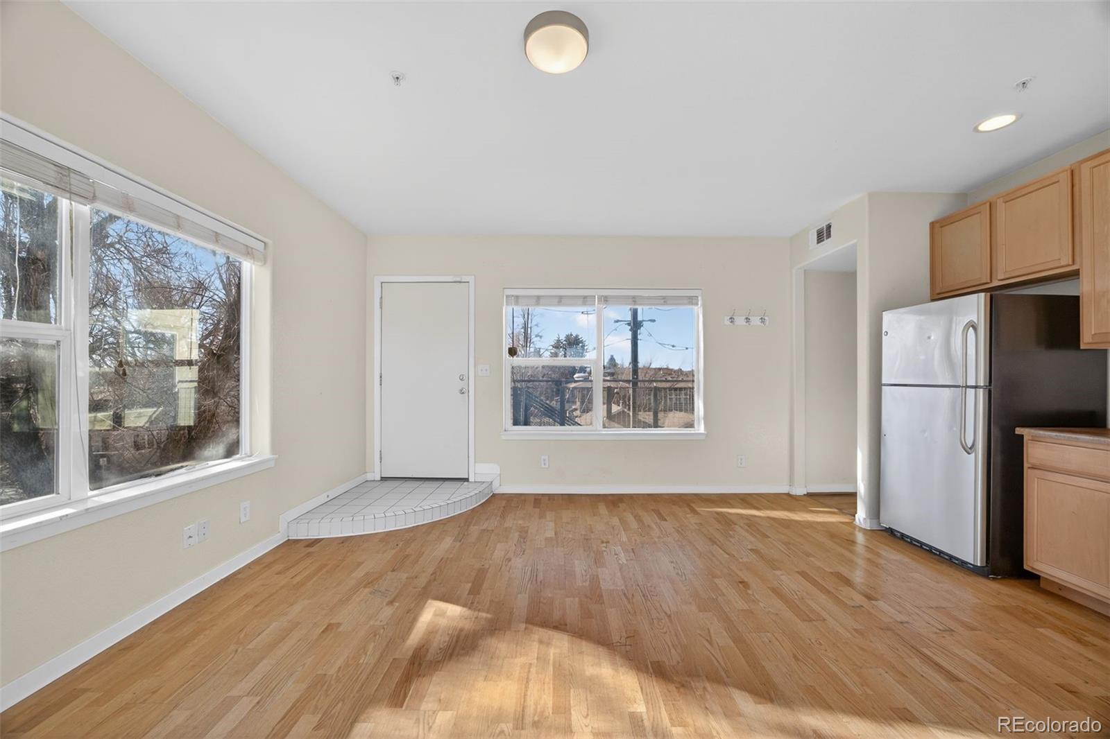 MLS Image #9 for 2389 s high street,denver, Colorado