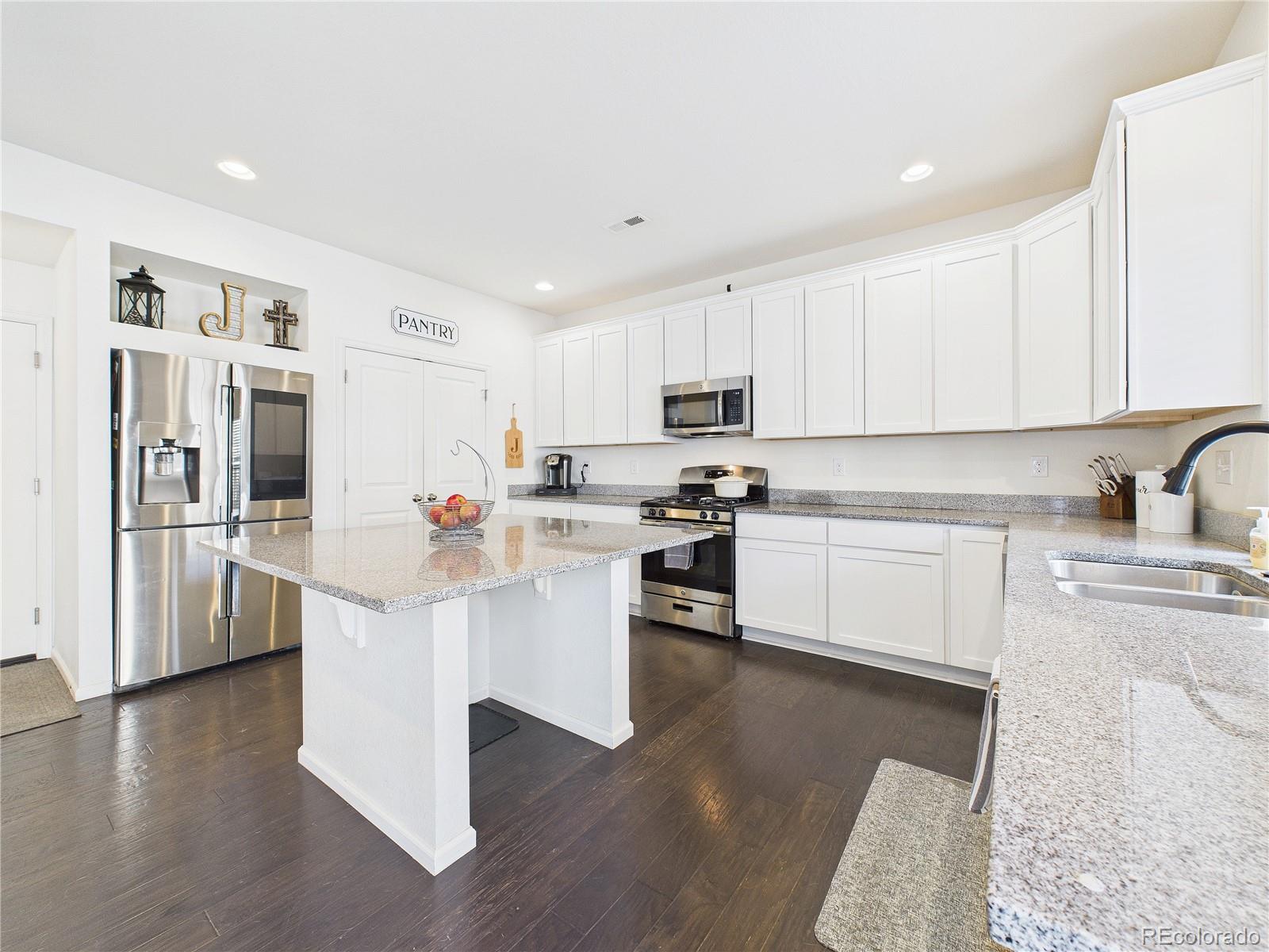 MLS Image #9 for 10541  racine way,commerce city, Colorado