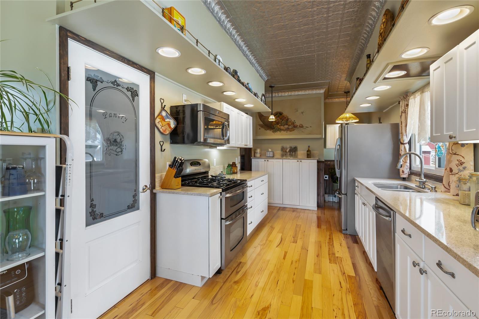 MLS Image #16 for 410  lee avenue,victor, Colorado