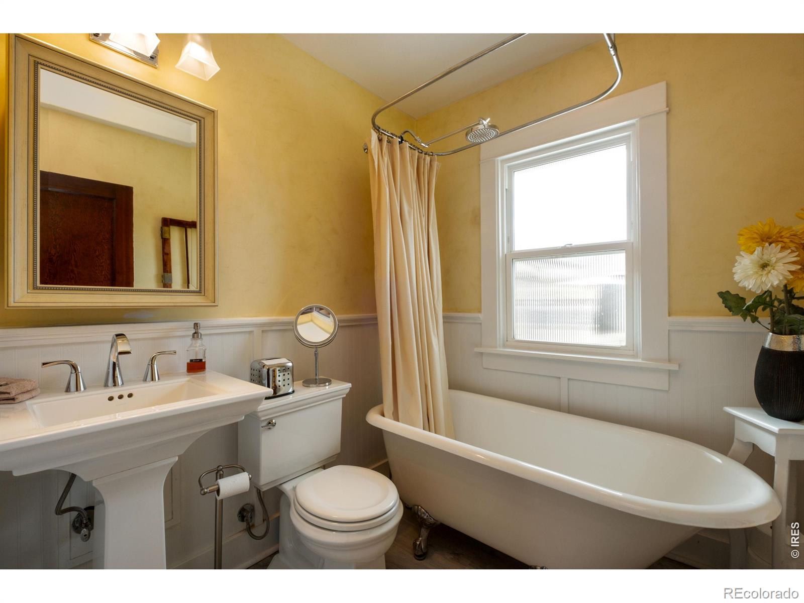 MLS Image #7 for 904  charlotte street,johnstown, Colorado