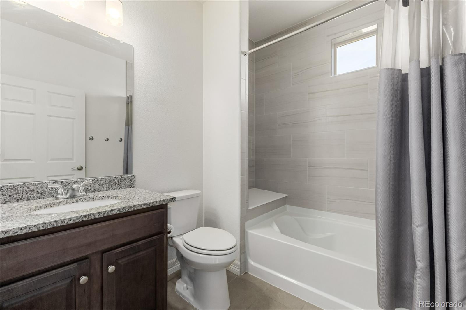 MLS Image #13 for 20422 e 52nd avenue,denver, Colorado