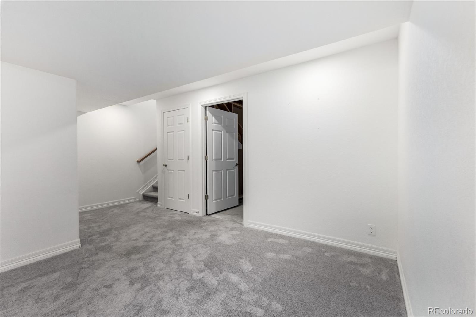 MLS Image #26 for 20422 e 52nd avenue,denver, Colorado