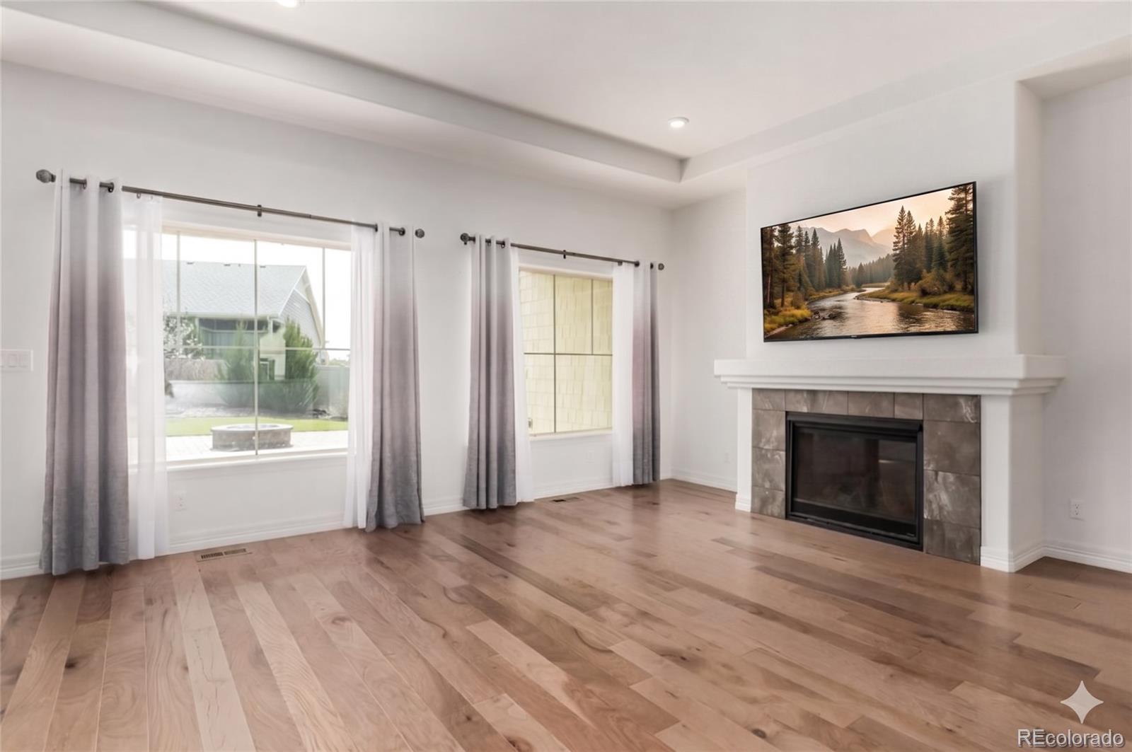 MLS Image #6 for 20422 e 52nd avenue,denver, Colorado