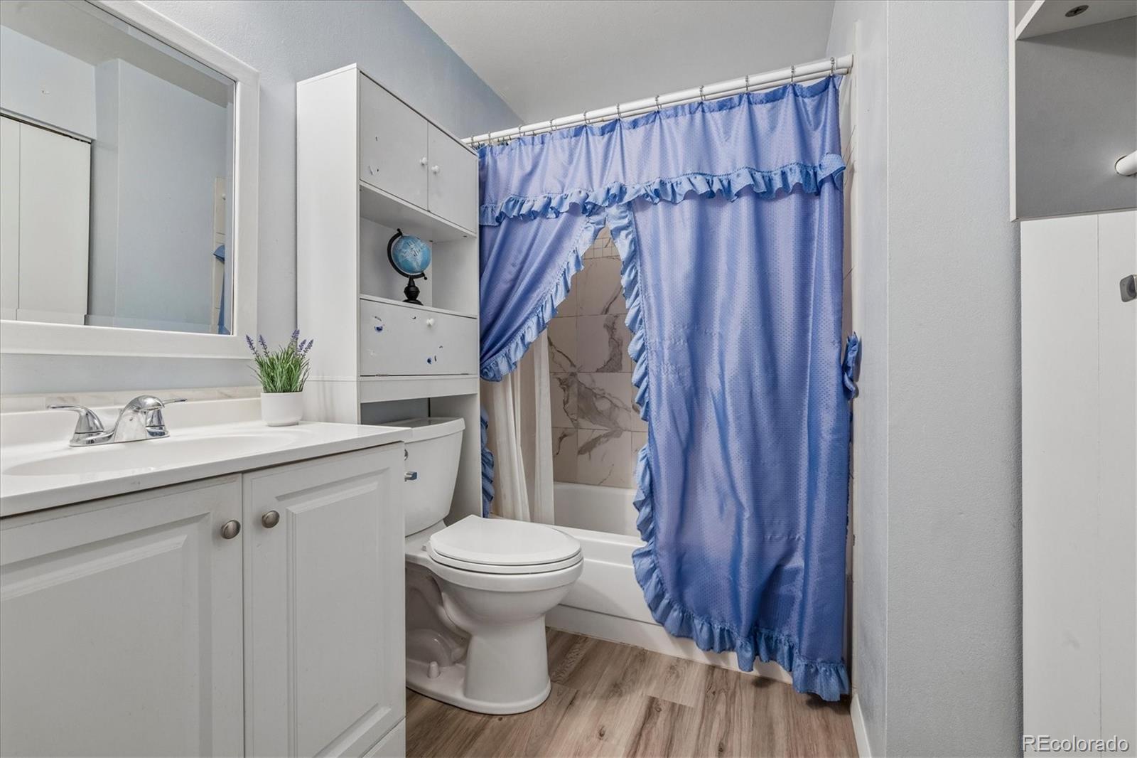 MLS Image #10 for 13250 e jewell avenue,aurora, Colorado