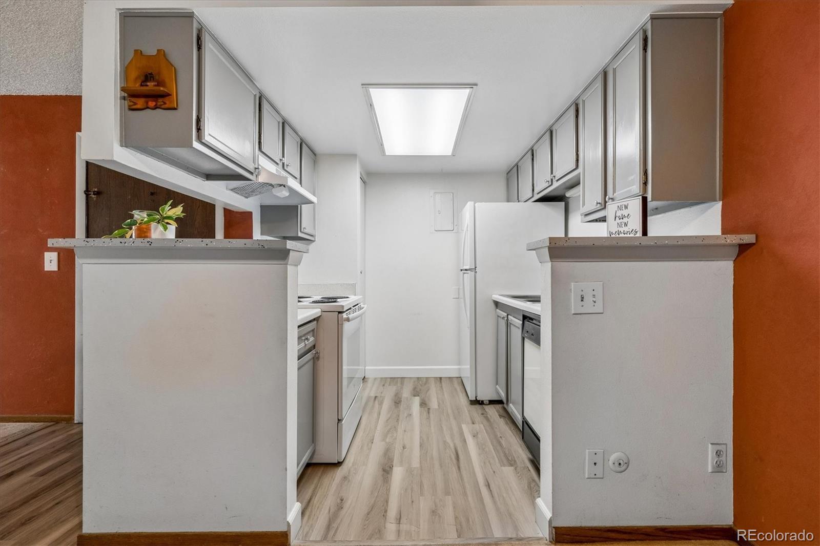 MLS Image #5 for 13250 e jewell avenue,aurora, Colorado