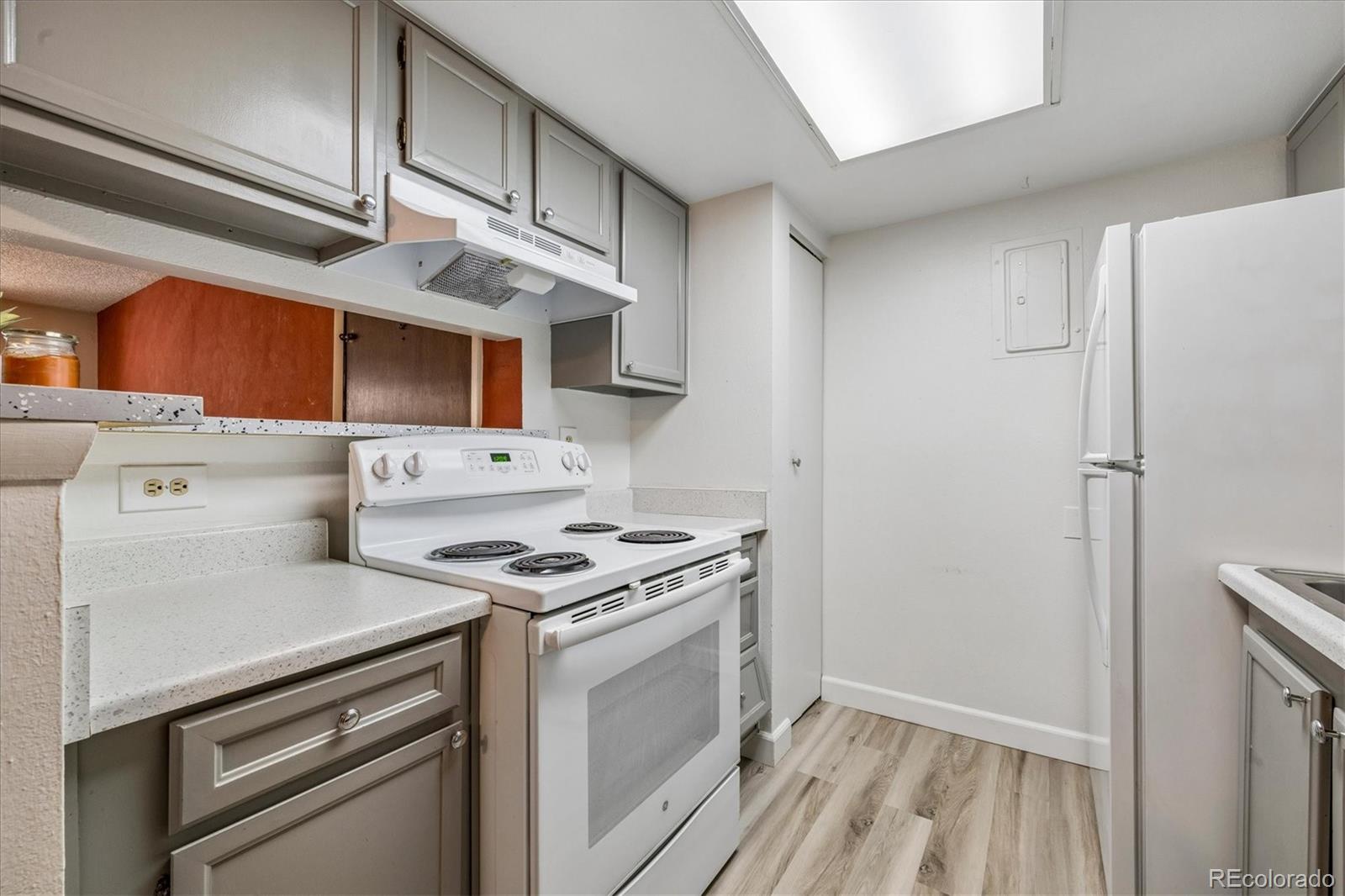 MLS Image #7 for 13250 e jewell avenue,aurora, Colorado