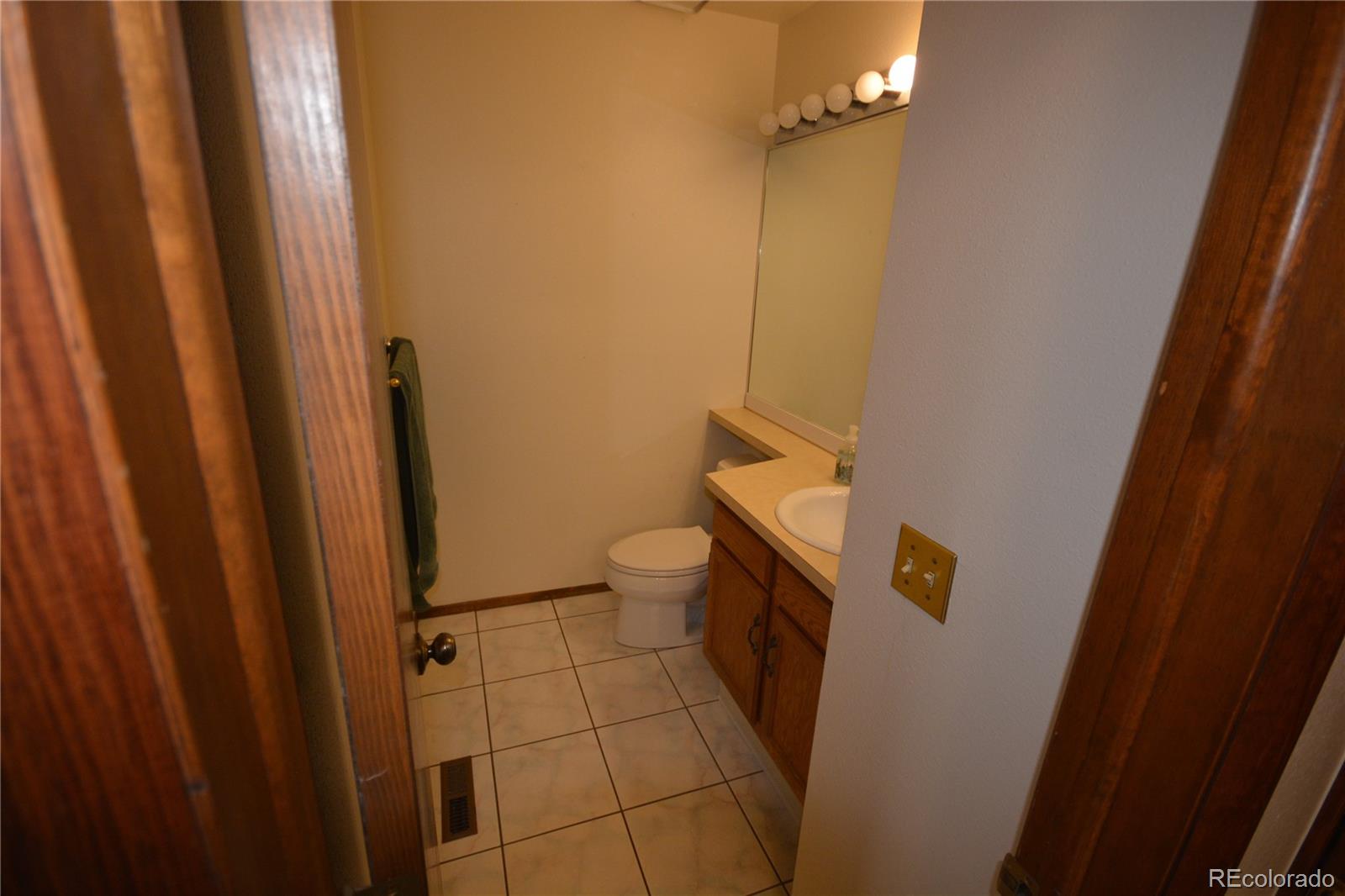 MLS Image #22 for 2880 w long circle b,littleton, Colorado
