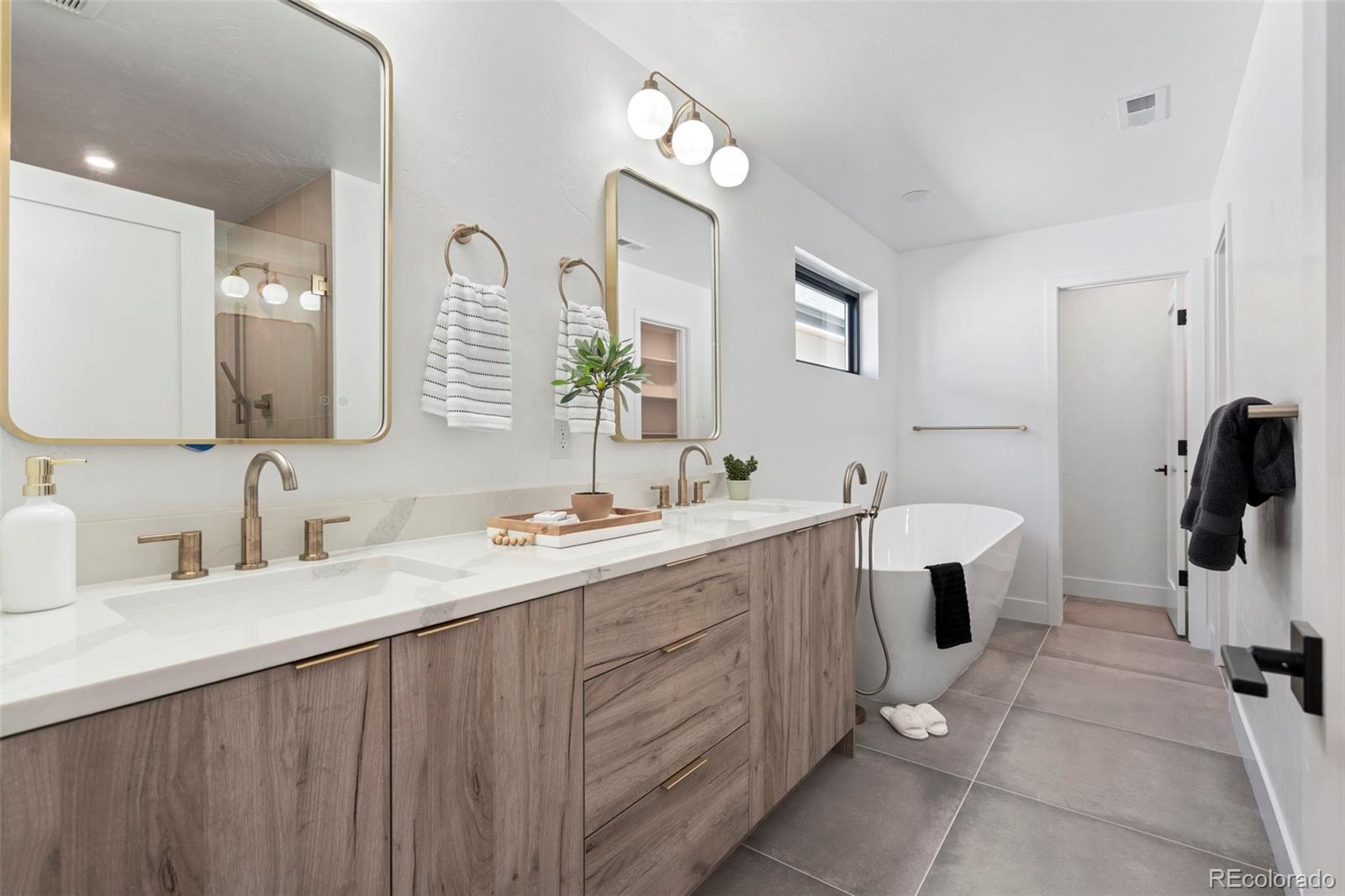 MLS Image #20 for 3240 n franklin street,denver, Colorado
