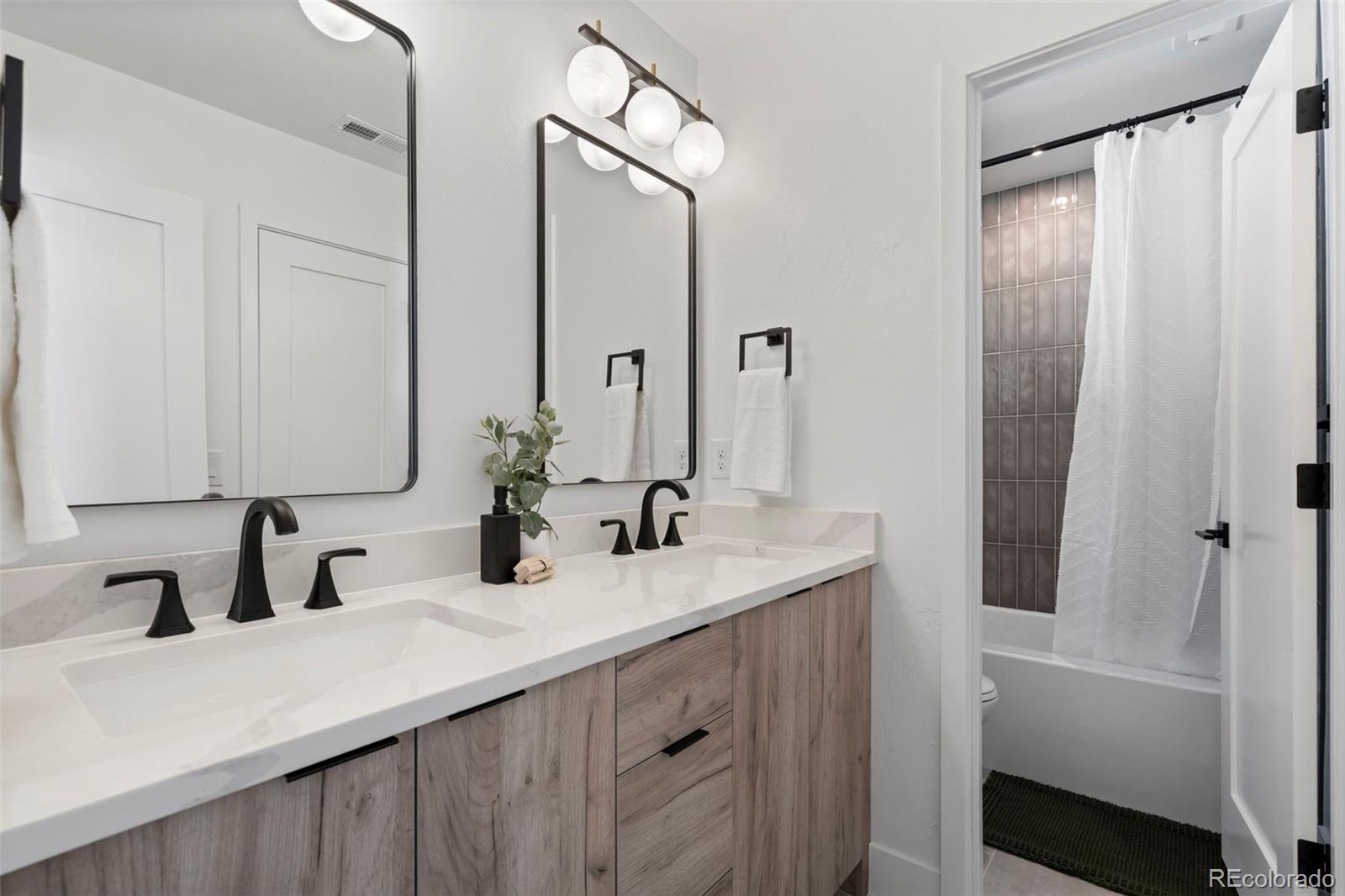 MLS Image #25 for 3240 n franklin street,denver, Colorado
