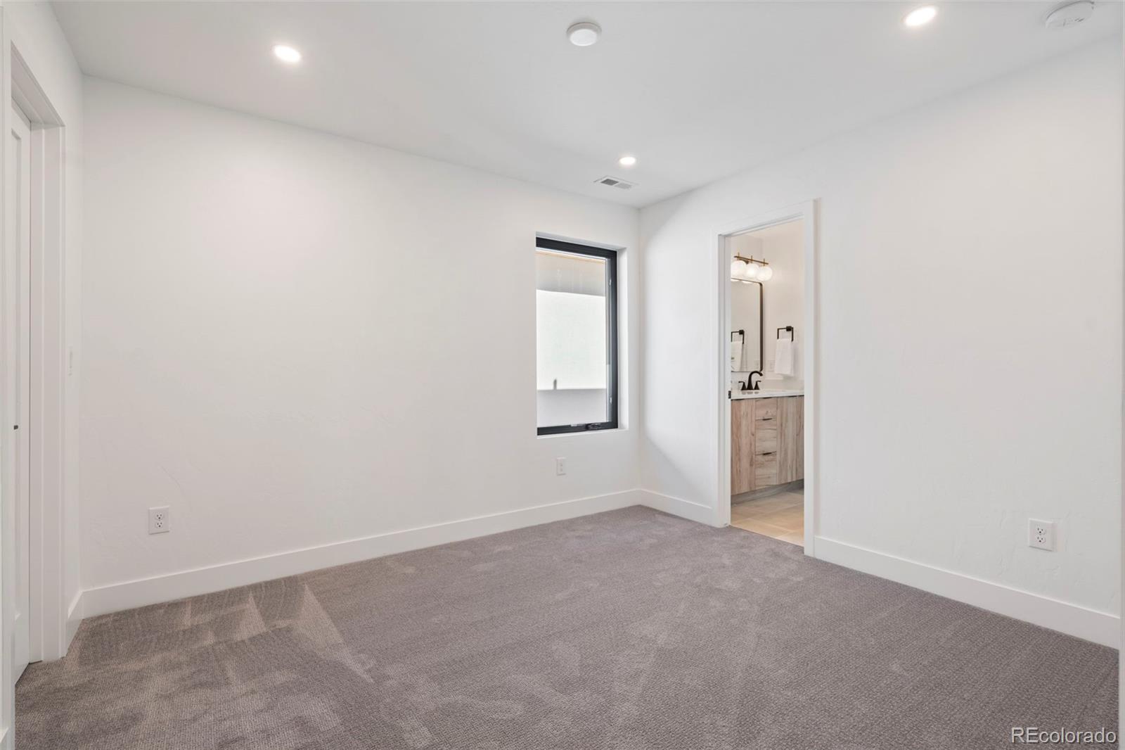 MLS Image #26 for 3240 n franklin street,denver, Colorado