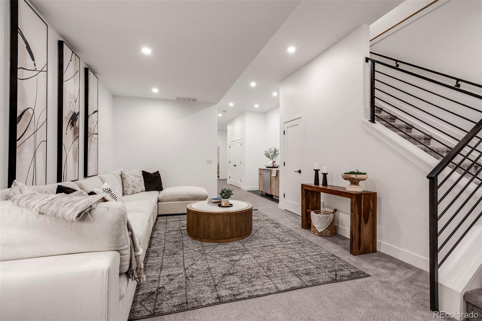 MLS Image #31 for 3240 n franklin street,denver, Colorado