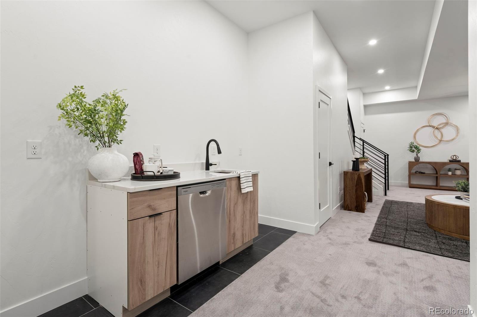 MLS Image #33 for 3240 n franklin street,denver, Colorado