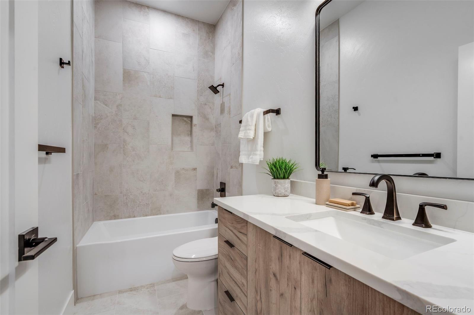 MLS Image #34 for 3240 n franklin street,denver, Colorado