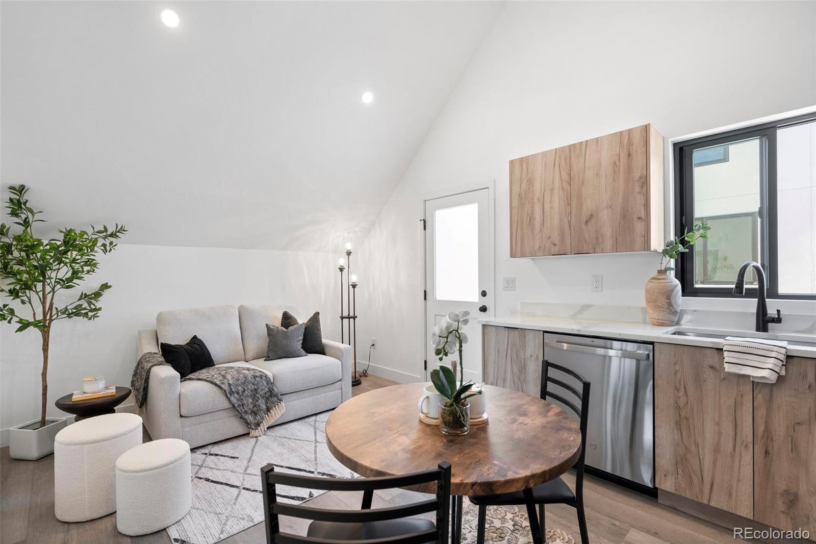 MLS Image #38 for 3240 n franklin street,denver, Colorado