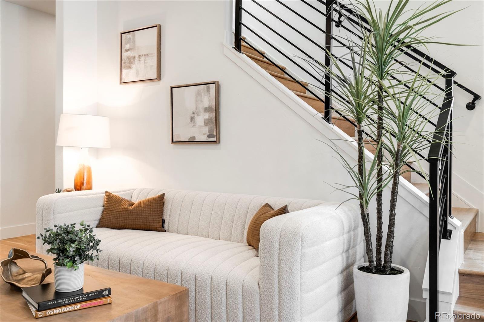 MLS Image #4 for 3240 n franklin street,denver, Colorado