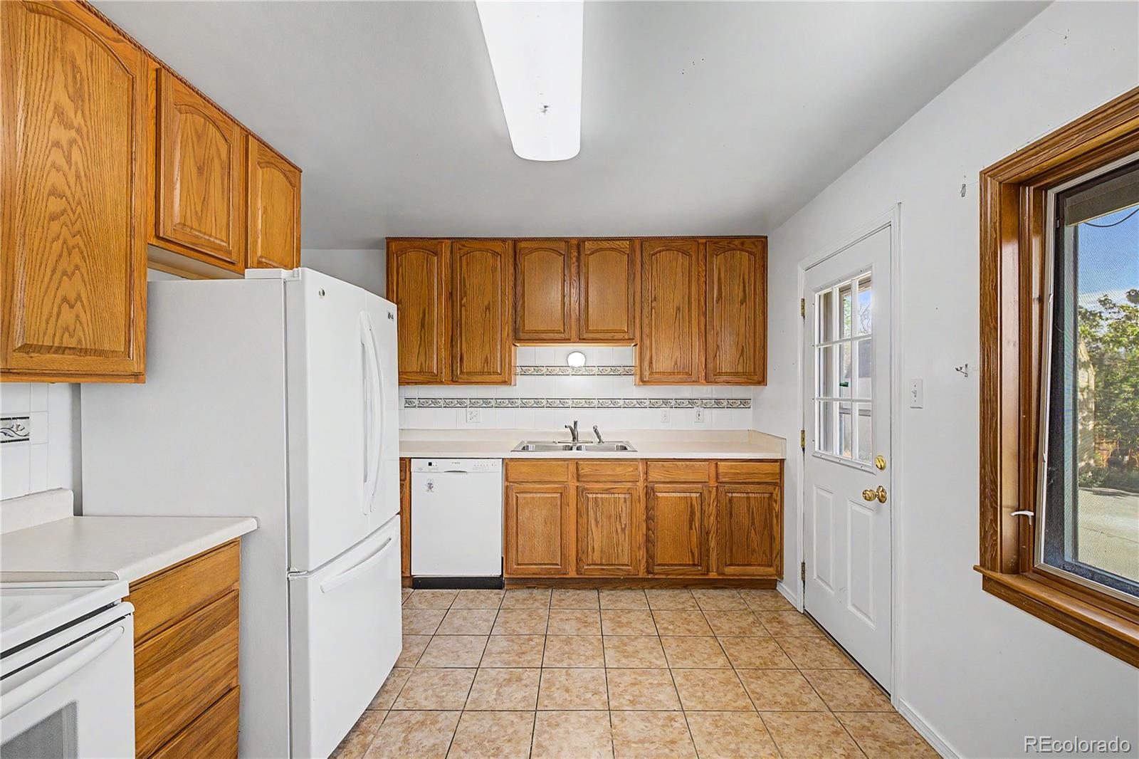 MLS Image #7 for 12097 w mexico place,lakewood, Colorado