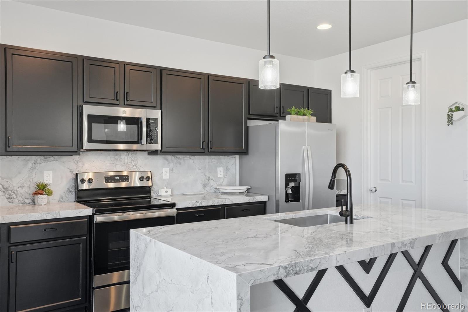 MLS Image #16 for 3963  flat rock street,aurora, Colorado
