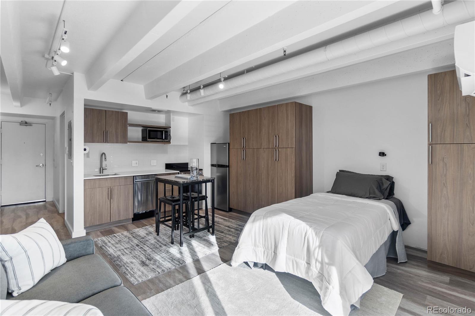 MLS Image #3 for 1495  vrain street,denver, Colorado