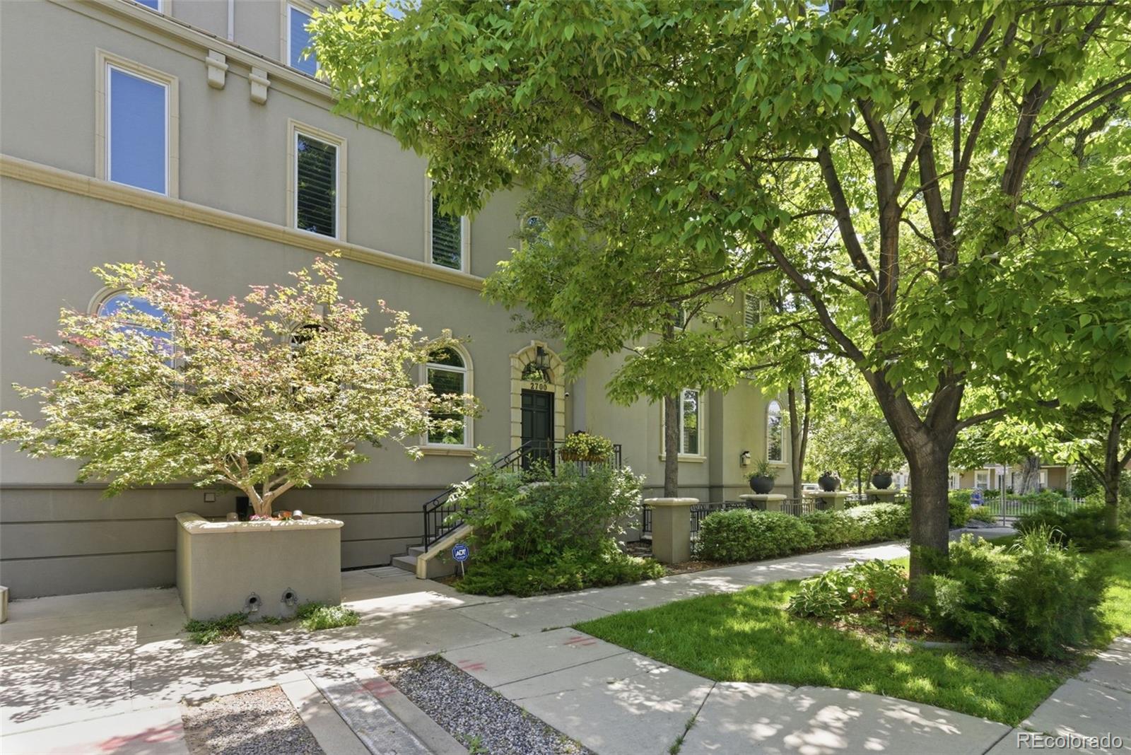 MLS Image #3 for 2700 e 4th avenue,denver, Colorado