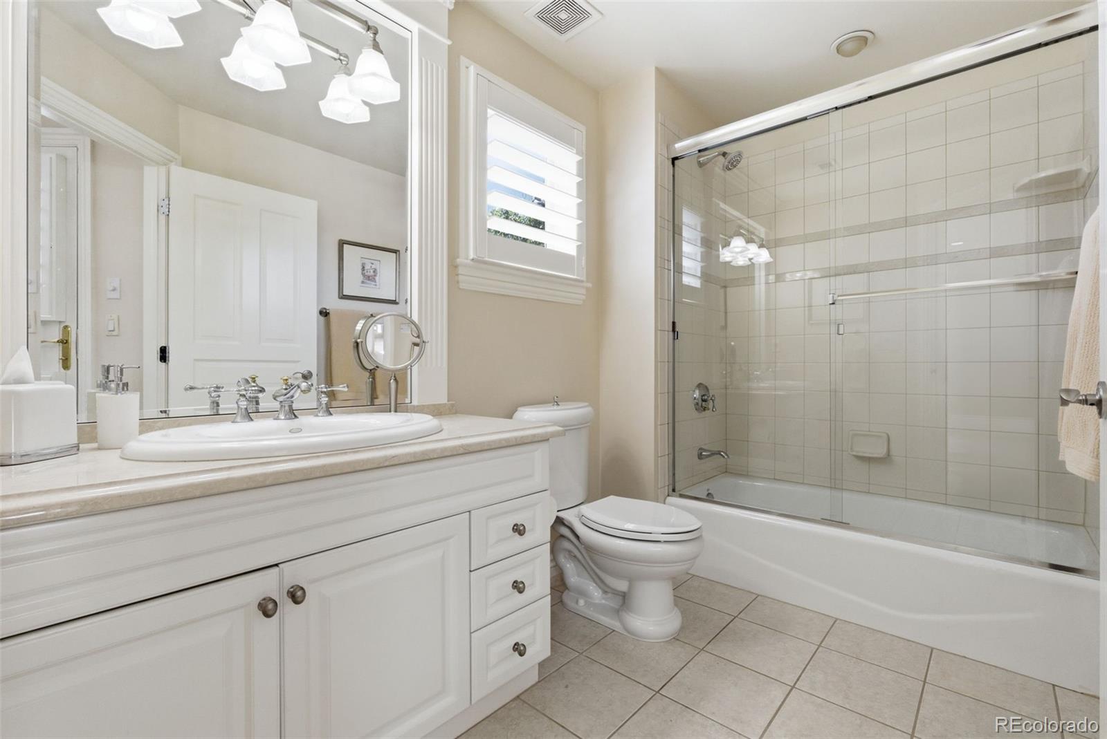 MLS Image #33 for 2700 e 4th avenue,denver, Colorado