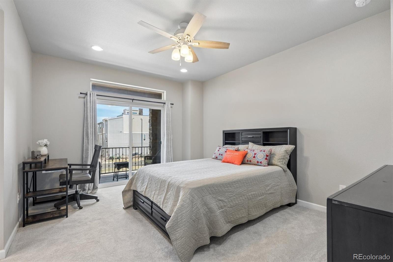 MLS Image #11 for 522 e dry creek place,littleton, Colorado