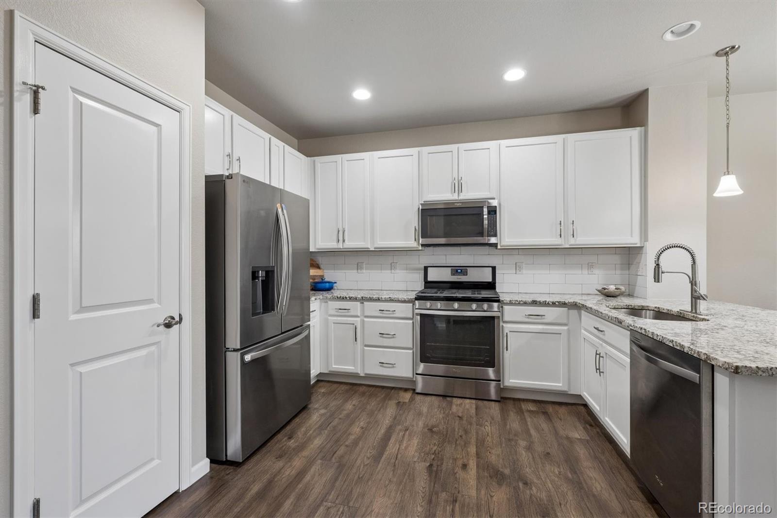 MLS Image #8 for 522 e dry creek place,littleton, Colorado