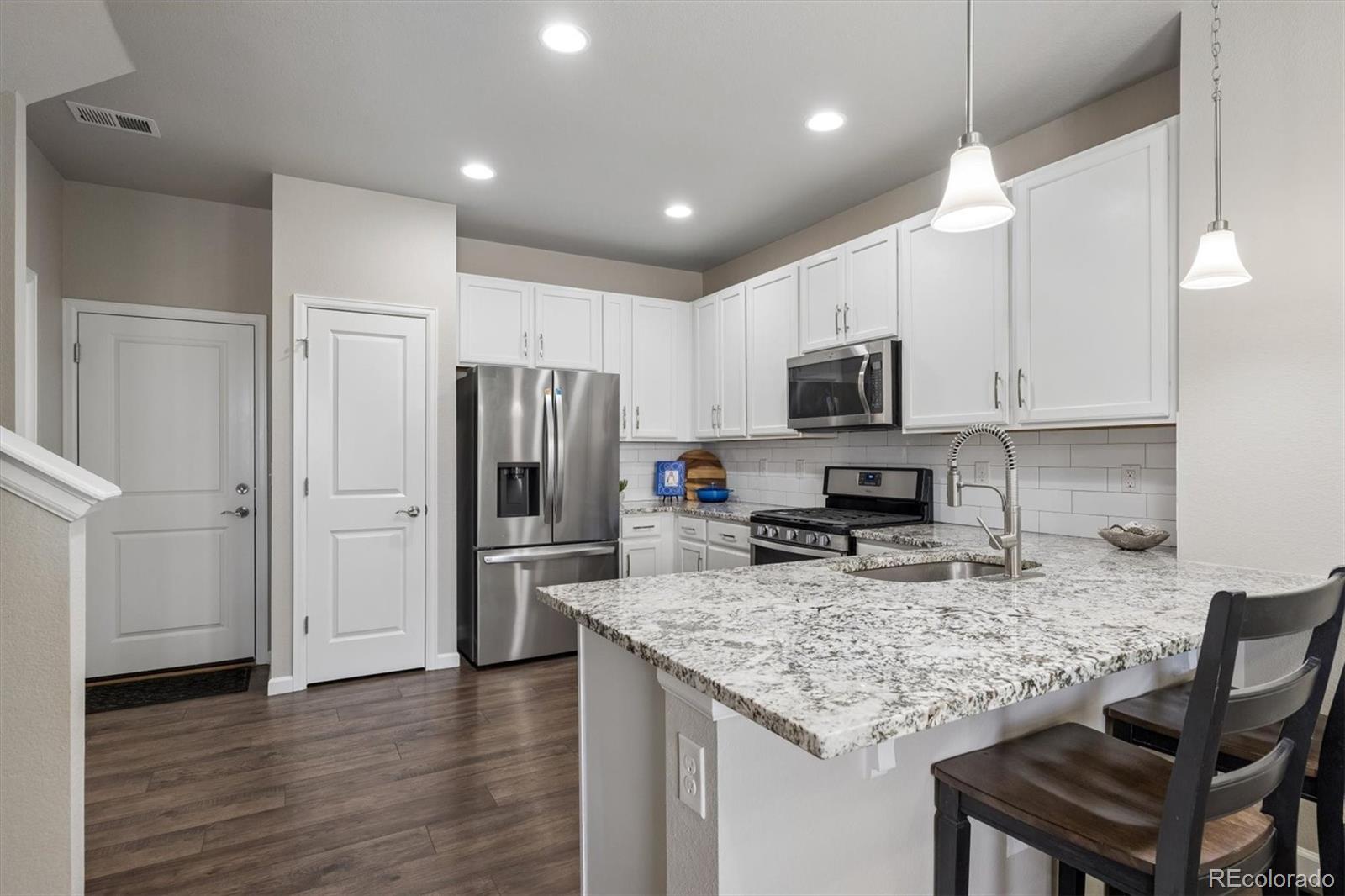 MLS Image #9 for 522 e dry creek place,littleton, Colorado