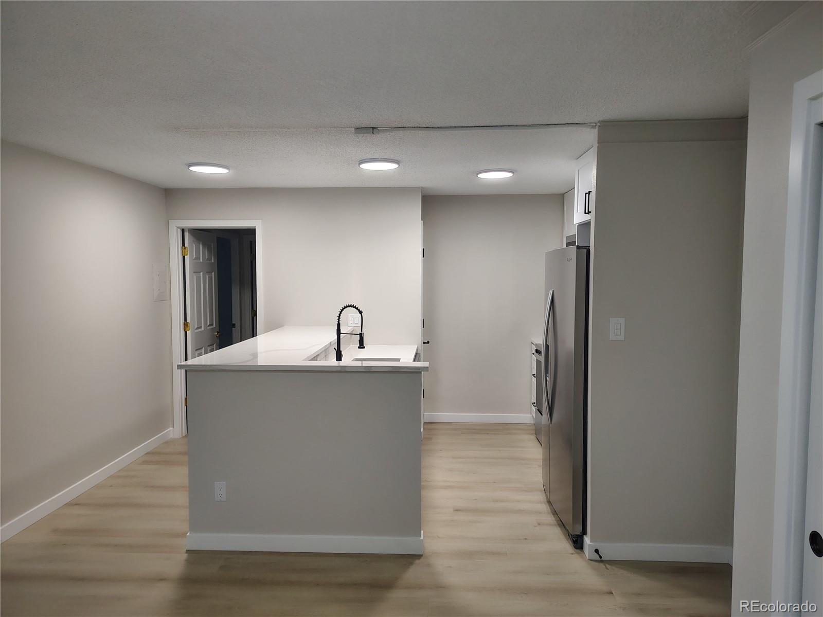 MLS Image #14 for 2880 s locust street,denver, Colorado