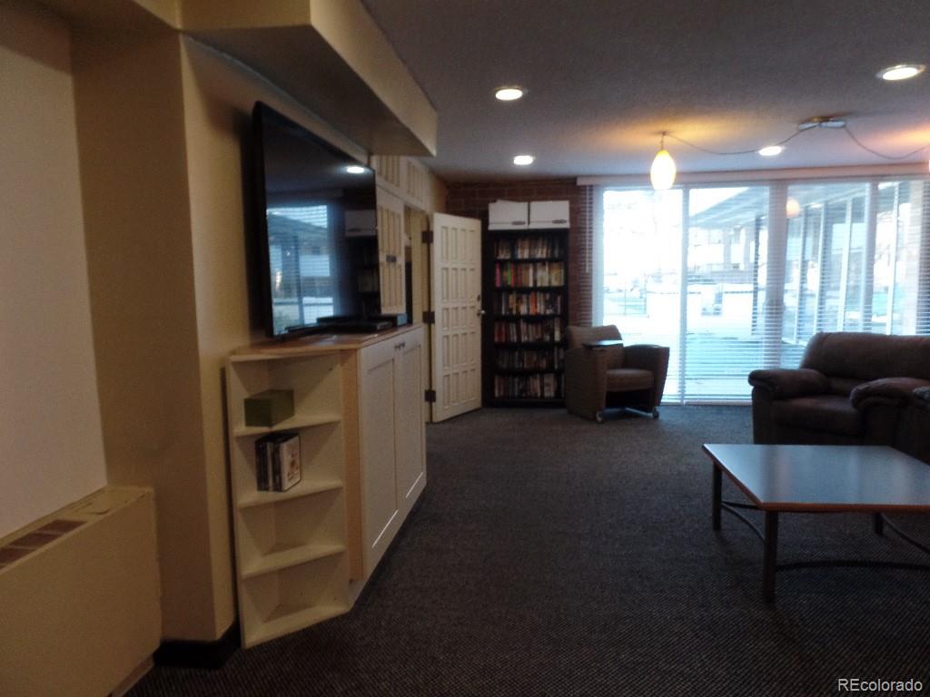 MLS Image #16 for 2880 s locust street,denver, Colorado