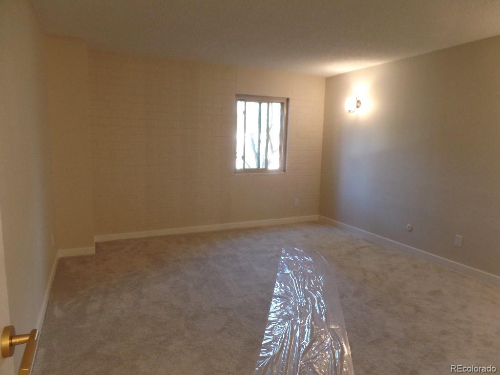 MLS Image #7 for 2880 s locust street,denver, Colorado