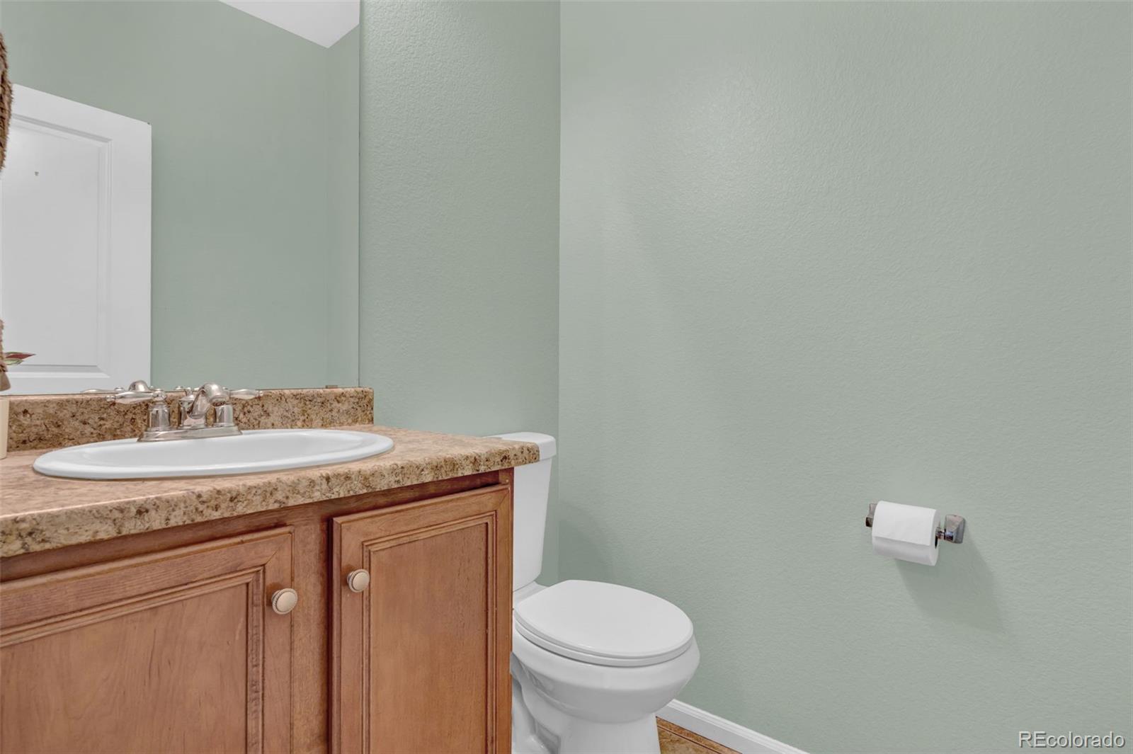 MLS Image #14 for 10656  racine circle,commerce city, Colorado