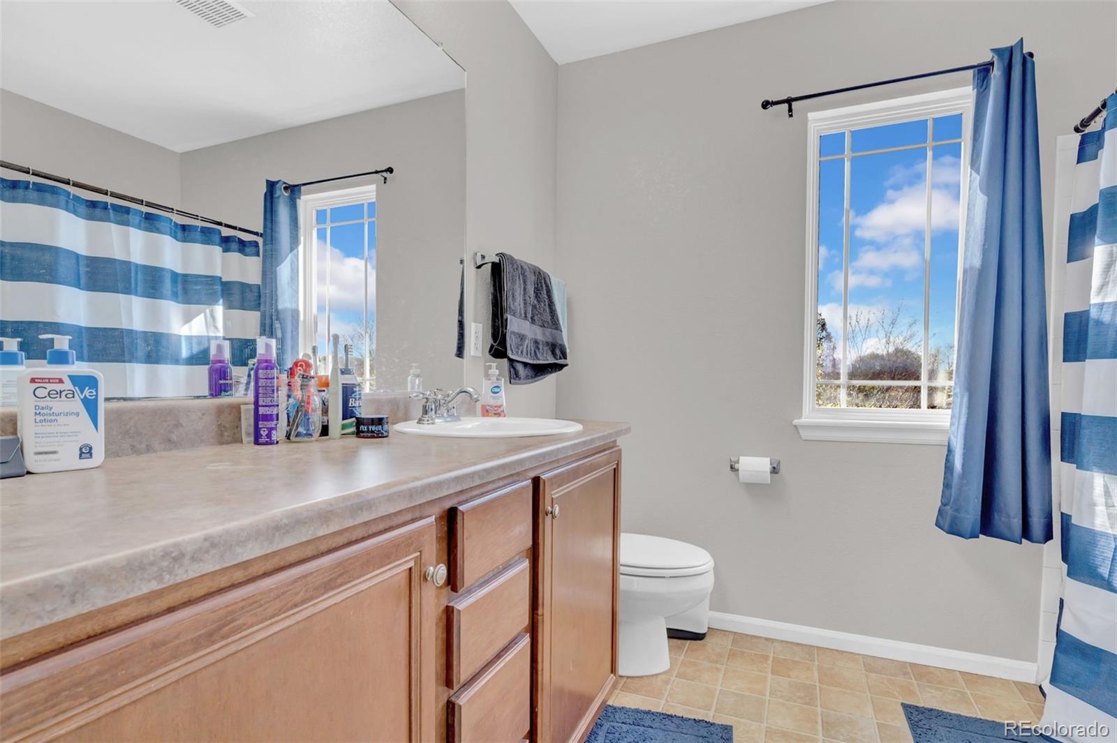 MLS Image #5 for 10656  racine circle,commerce city, Colorado
