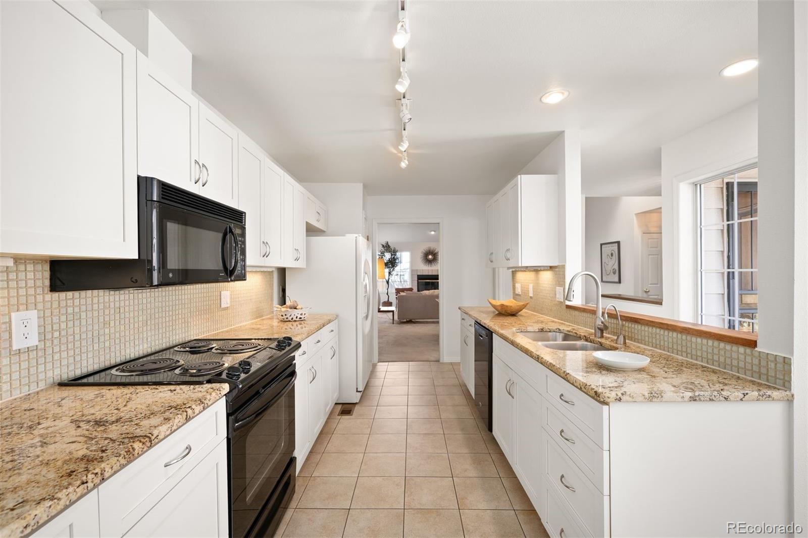 MLS Image #10 for 10000 e yale avenue,denver, Colorado