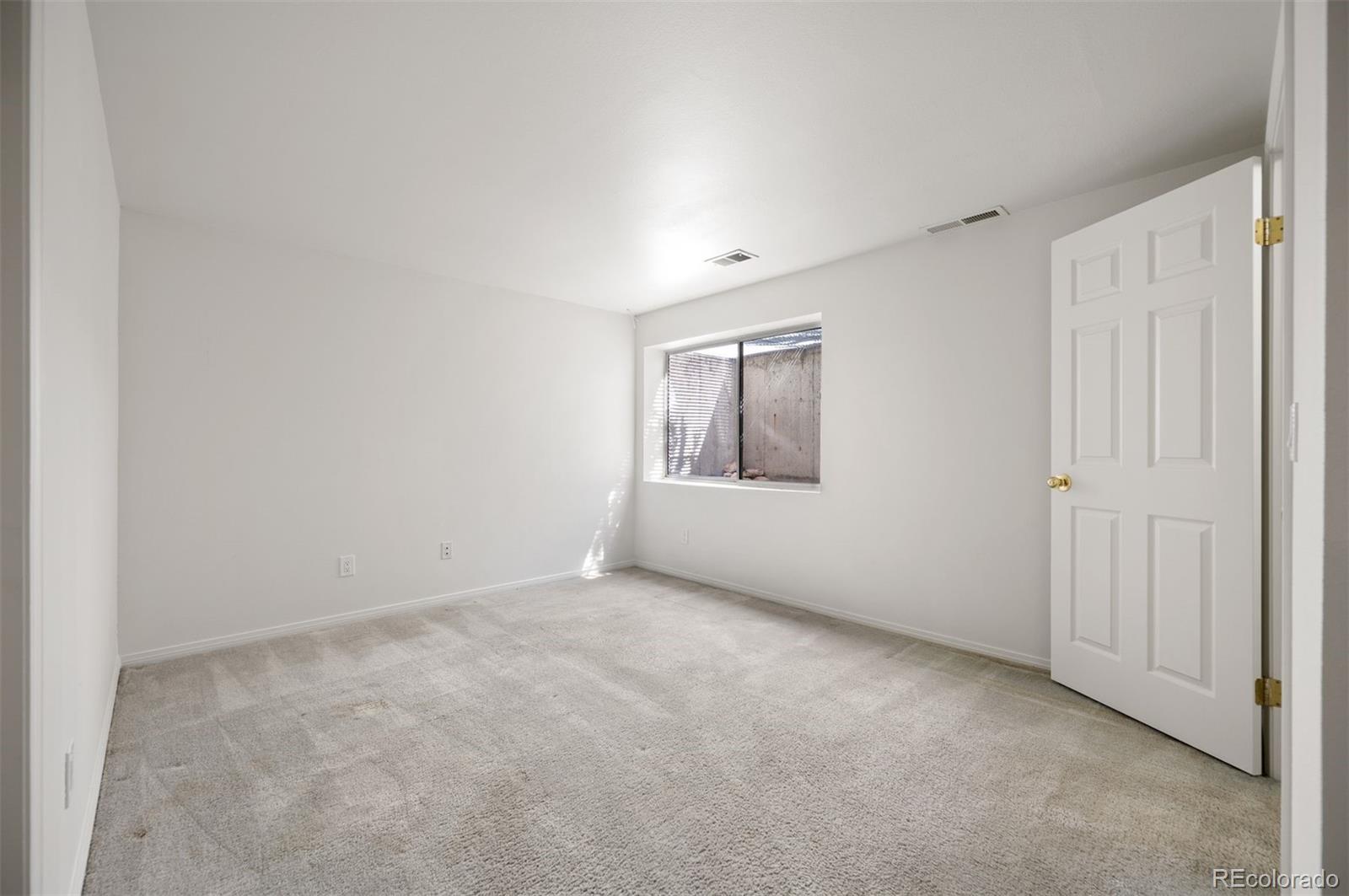 MLS Image #21 for 10000 e yale avenue,denver, Colorado