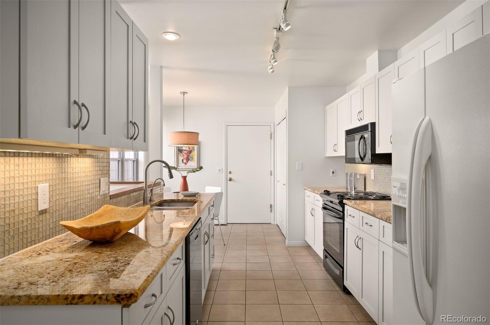 MLS Image #9 for 10000 e yale avenue,denver, Colorado