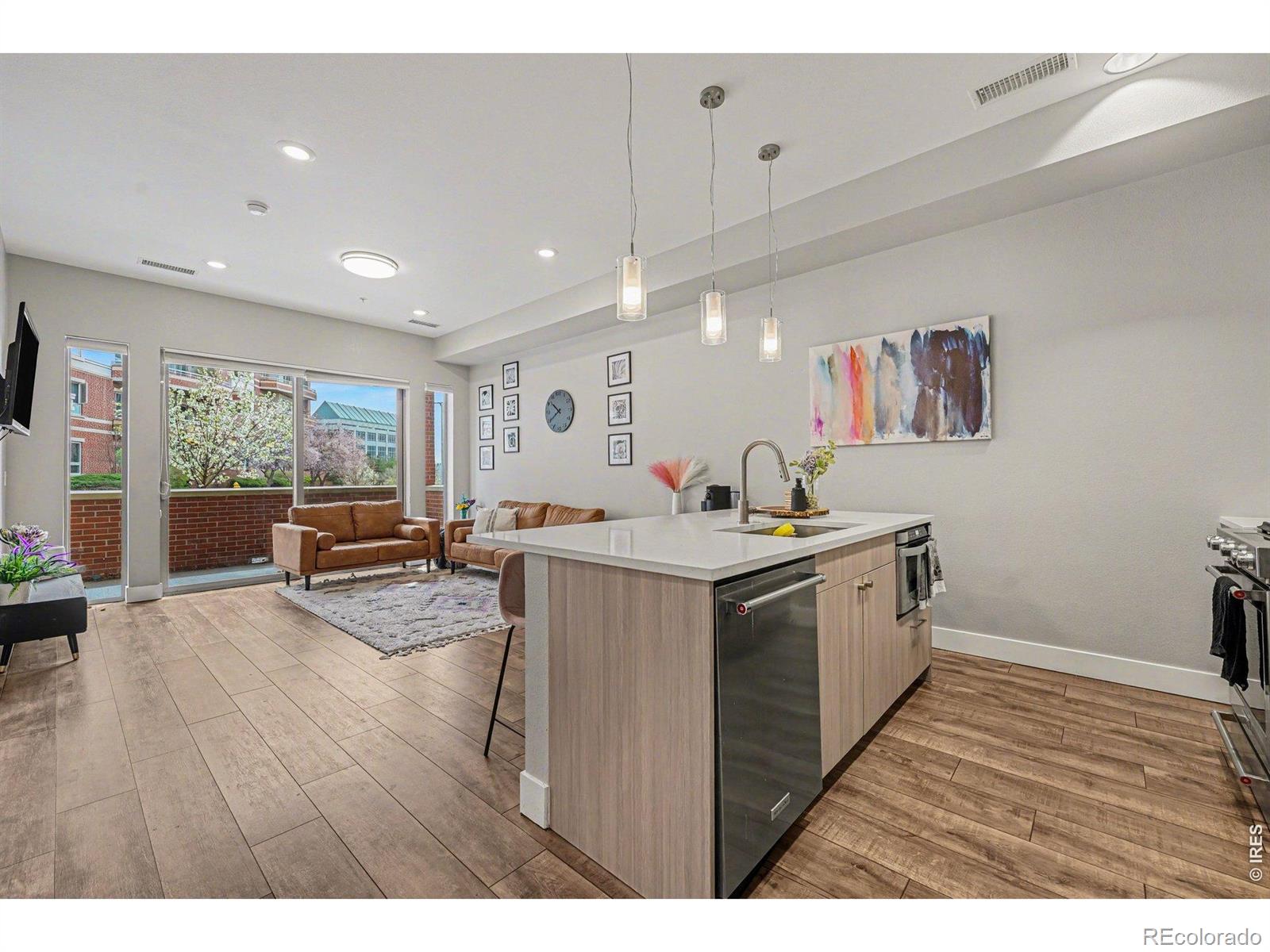 MLS Image #6 for 4885 s monaco street,denver, Colorado
